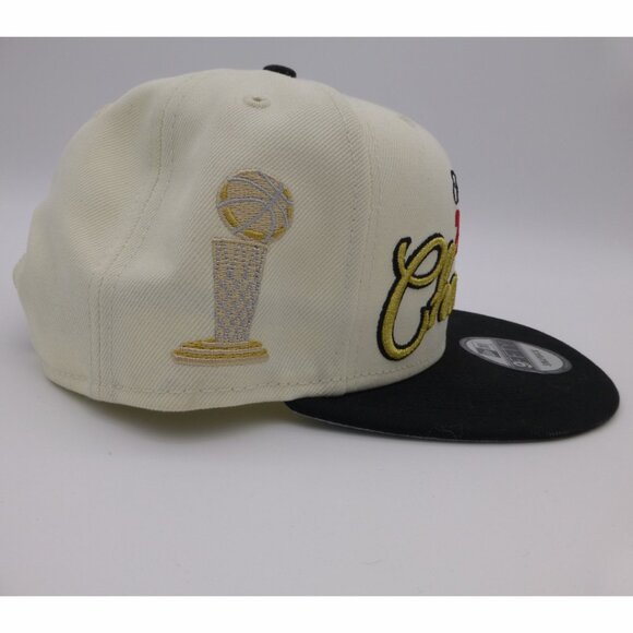 Golden State Warriors New Era 2022 NBA Champions Locker Room Snapback Hat - Picture 3 of 15